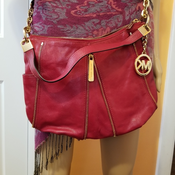 Authentic 'Michael Kor ' Red handbag - Picture 5 of 6